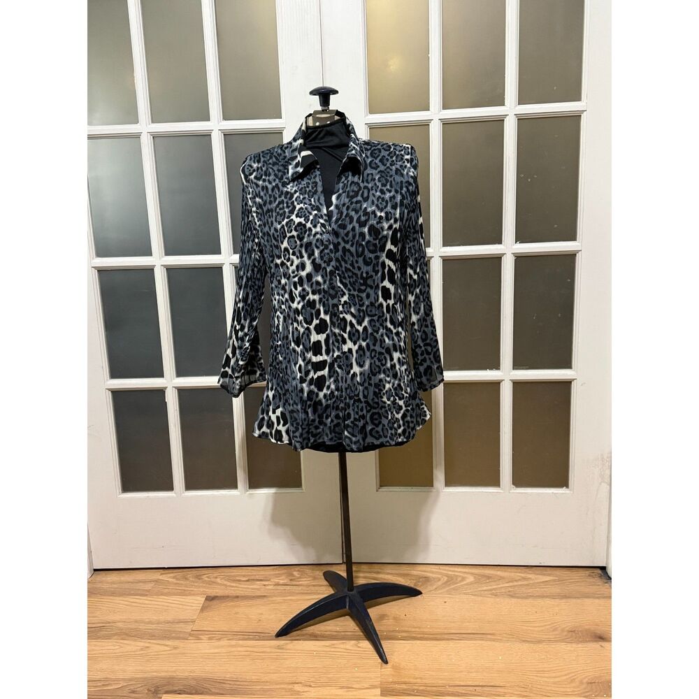 Grey Leopard Print Crinkle Blouse Size 1X